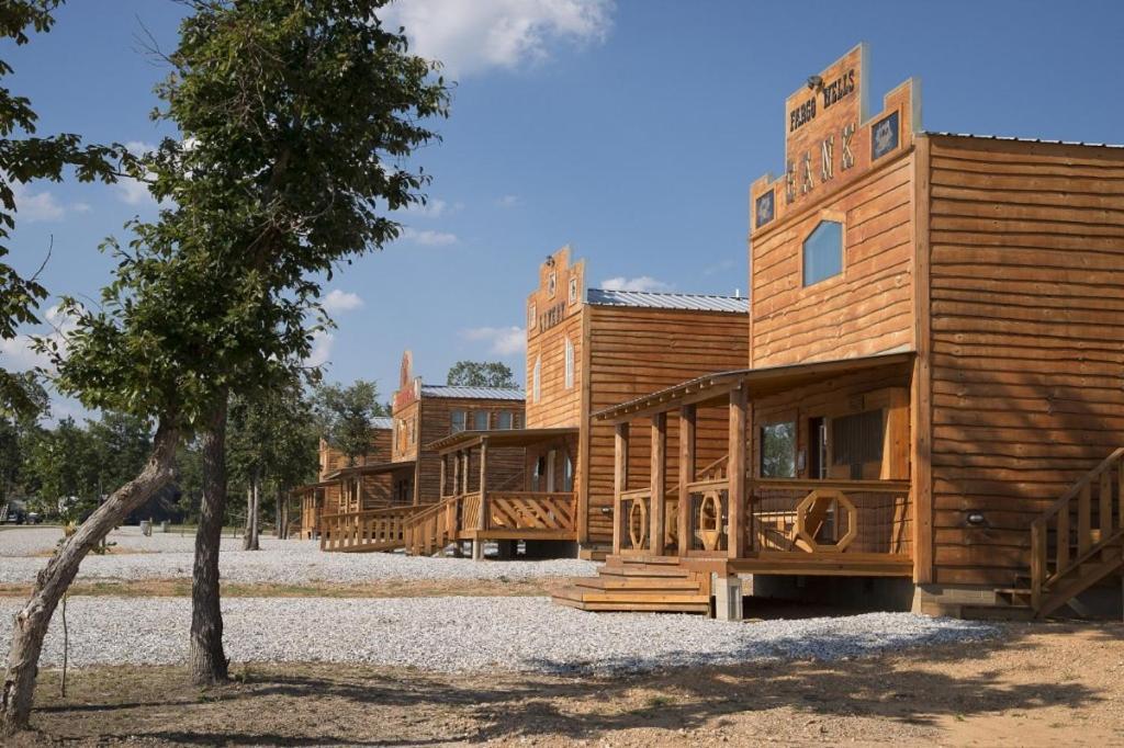 Diamonds Old West Hotel เมอร์ฟรีสโบโร ภายนอก รูปภาพ