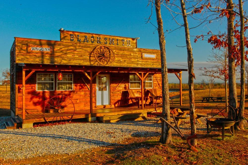 Diamonds Old West Hotel เมอร์ฟรีสโบโร ภายนอก รูปภาพ