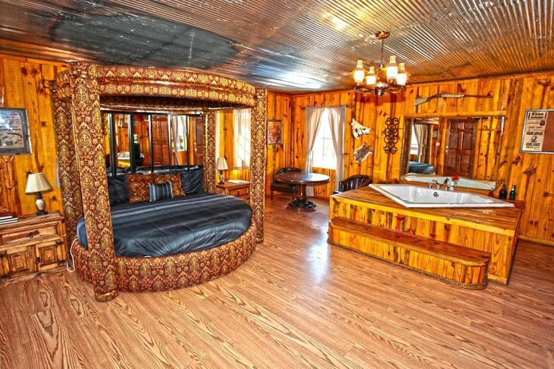 Diamonds Old West Hotel เมอร์ฟรีสโบโร ภายนอก รูปภาพ